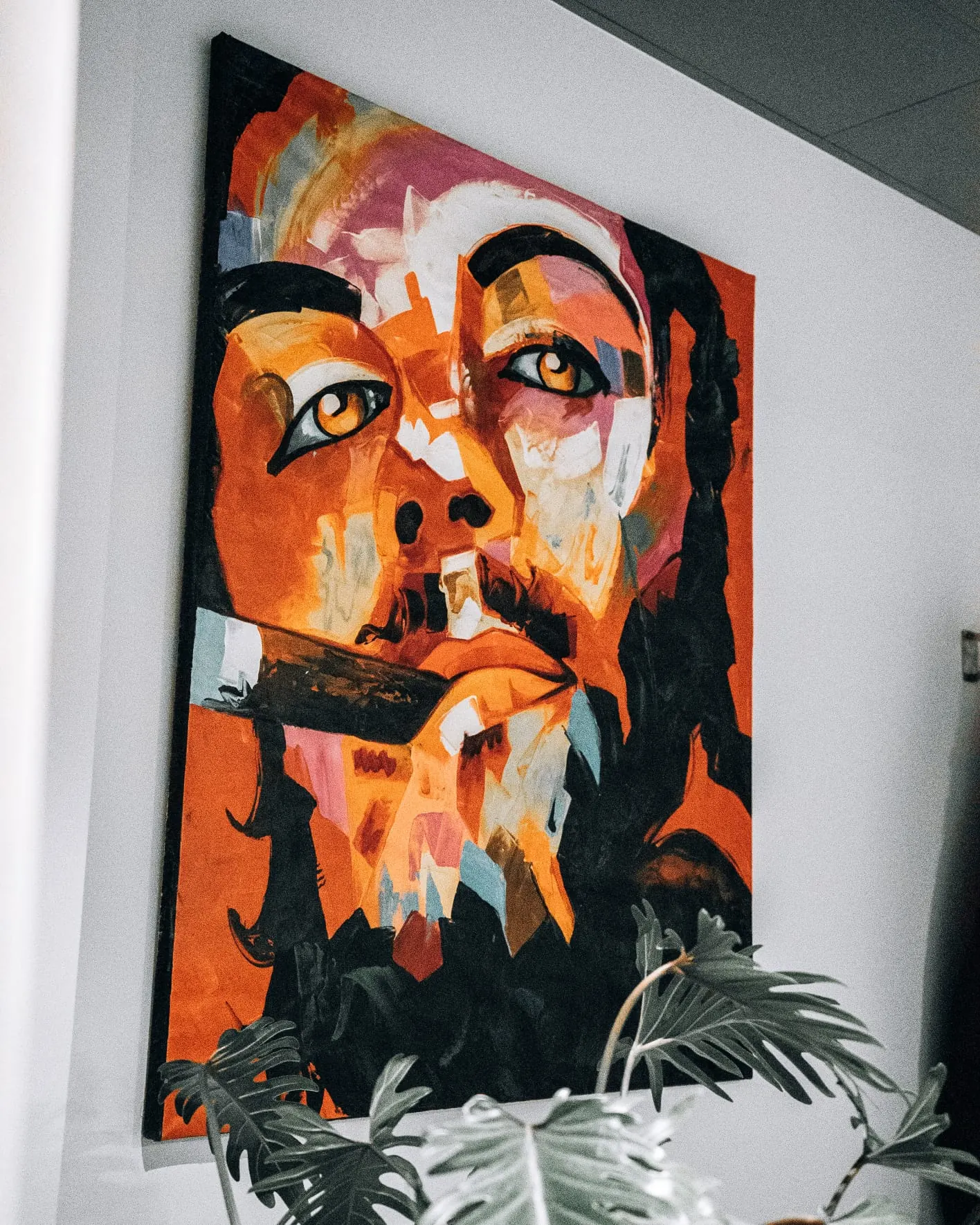 Het schilderij bij de ingang